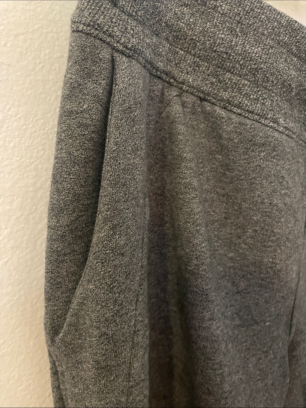 Lululemon Heather Grey/Charcoal scuba  Joggers - Picture 4 of 8